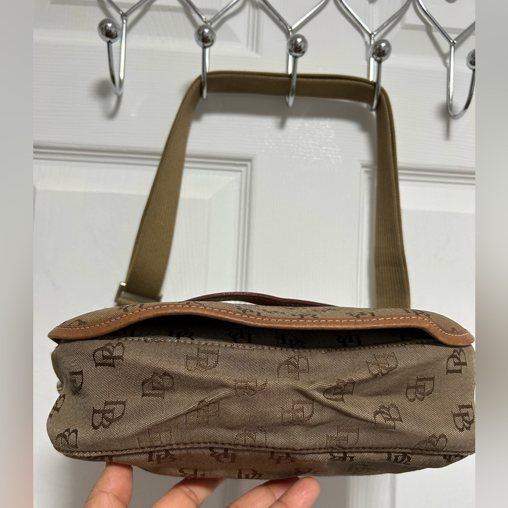 Dooney & Bourke VTG Brown Crossbody Bag - Picture 4 of 9